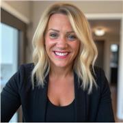 I am a positive psychology coach with specialisms in alcohol free and body image coaching.